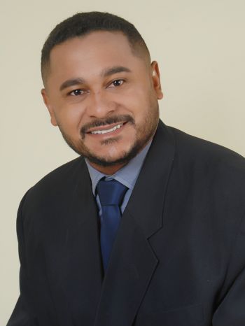 Dione Cezar Silva Machado 